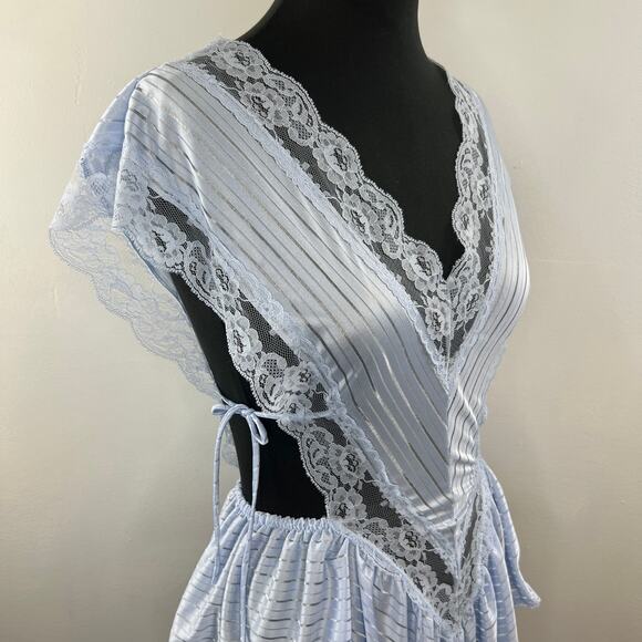 VINTAGE Dara-Jane Blue Lace Satin Teddy Romper Side Ties Cut Outs USA VTG L - Picture 3 of 4